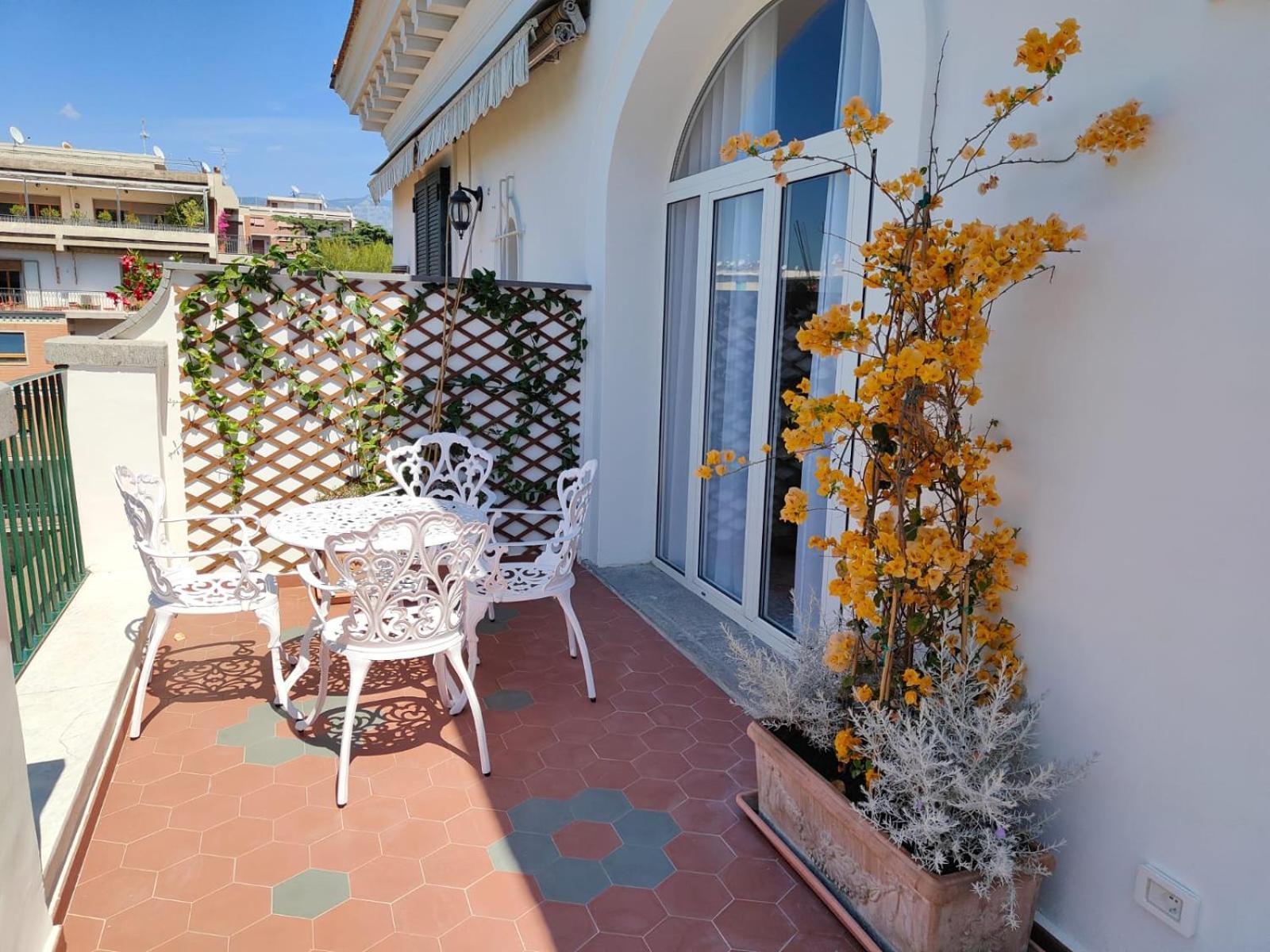 Hotel Casa Enzina Sorrent Exterior foto